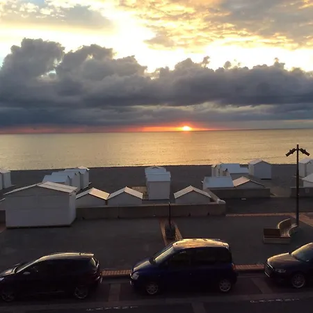 Vue Panoramique - Studio 18M2 - 3E Etage- Vue Sur Mer A 180 Degres アパート メール・レ・バン
